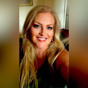 Meet your Posher, Jenny